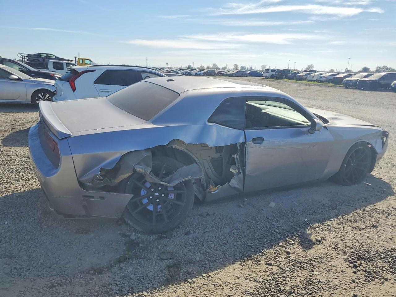 2013 Dodge Challenger R - Image 3