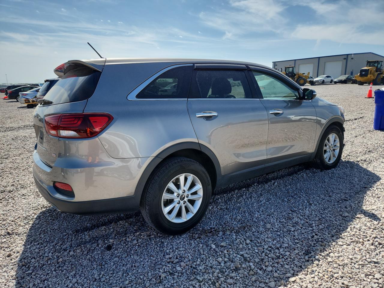 2019 Kia Sorento L - Image 3