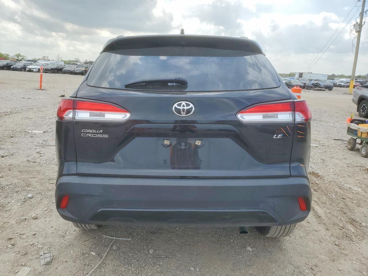 2023 Toyota Corolla Cross Le - Фото 6