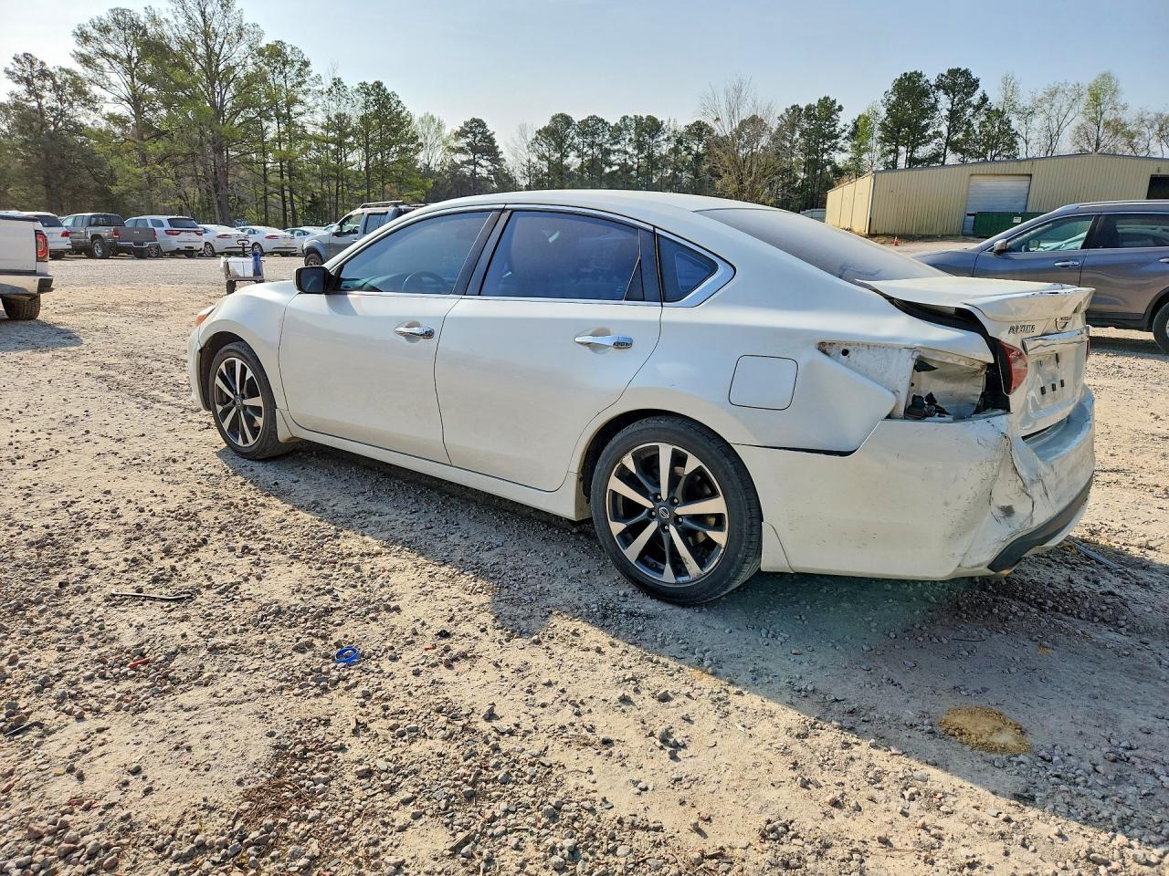 2017 Nissan Altima 2.5 Sr - Image 2