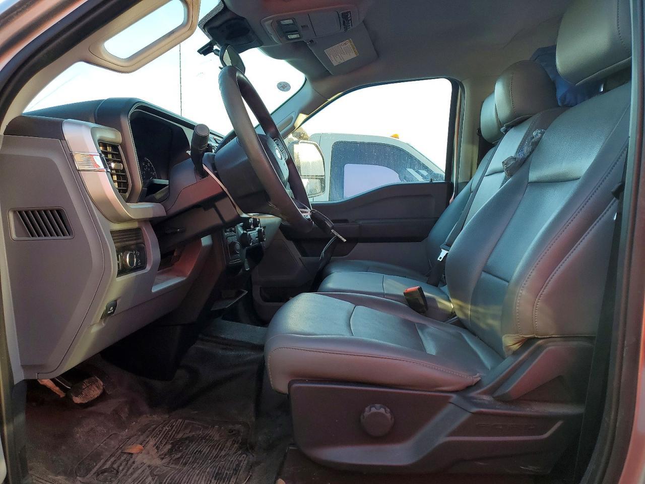 2024 Ford F350 Super Duty - Image 7