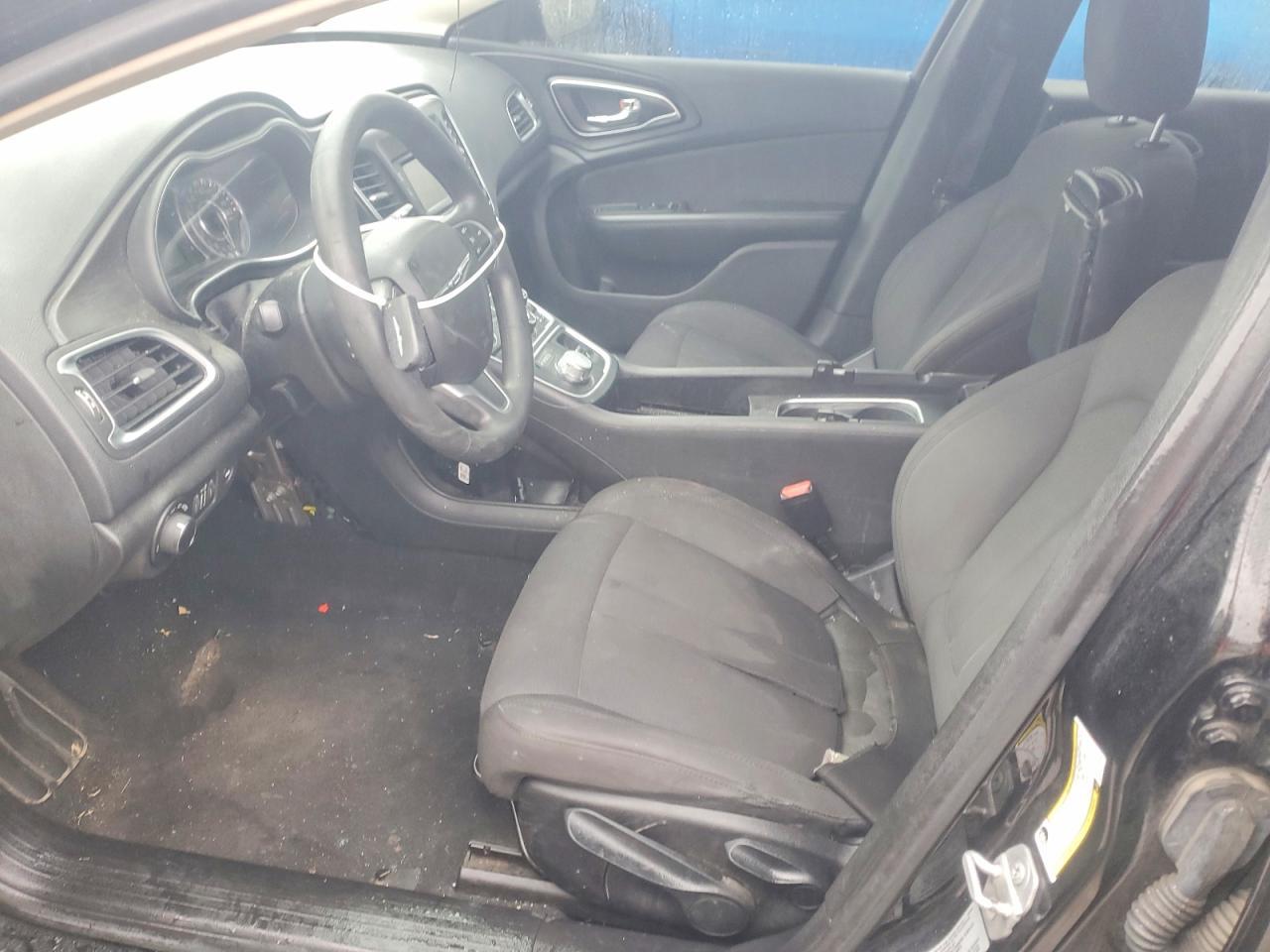 2015 Chrysler 200 Limited - Image 7
