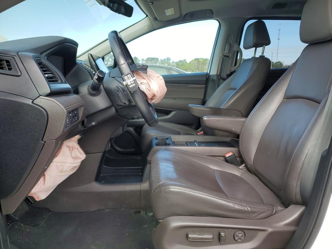 2018 Honda Odyssey Touring - Фото 7