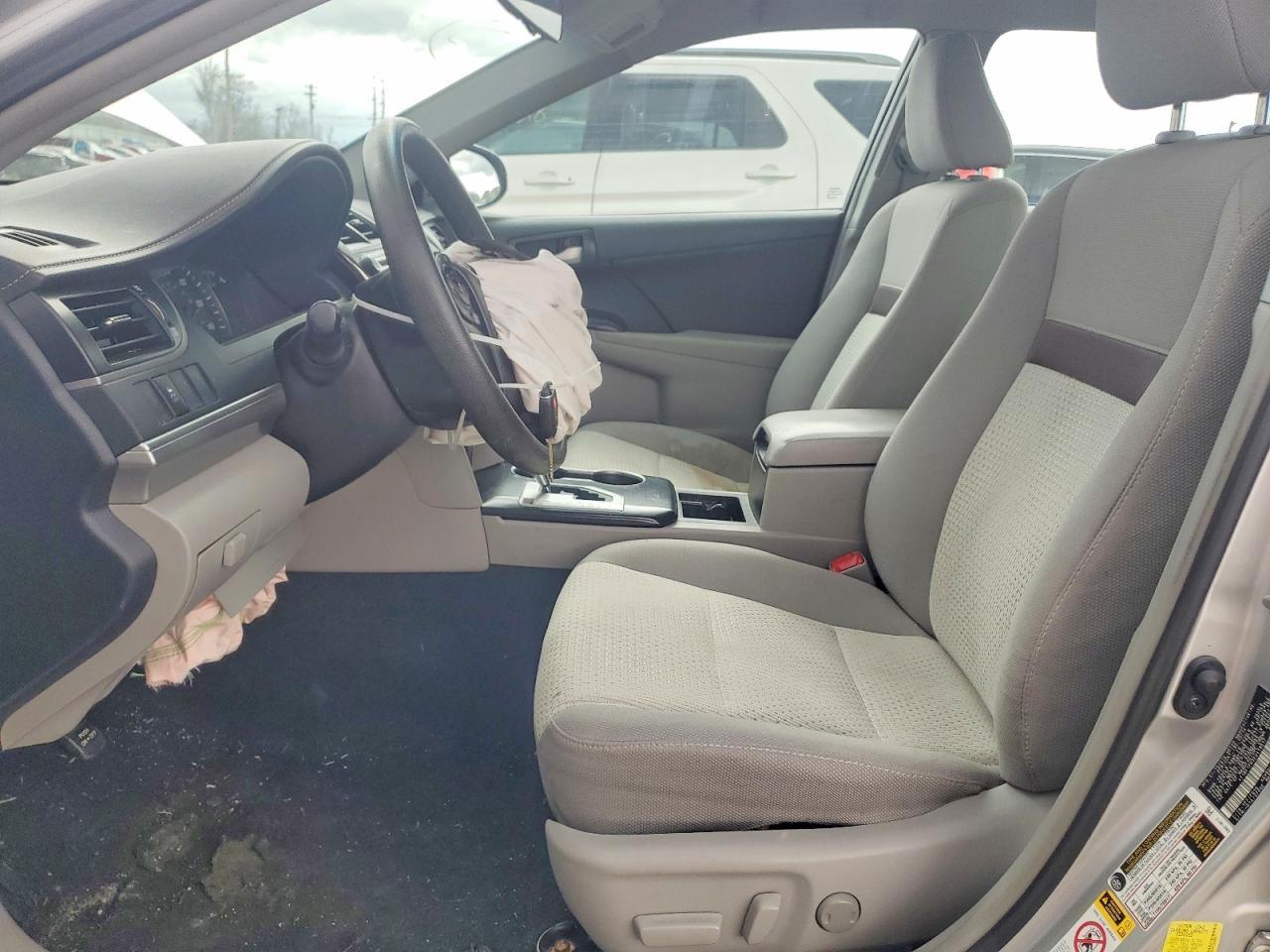 2014 Toyota Camry Le - Фото 7