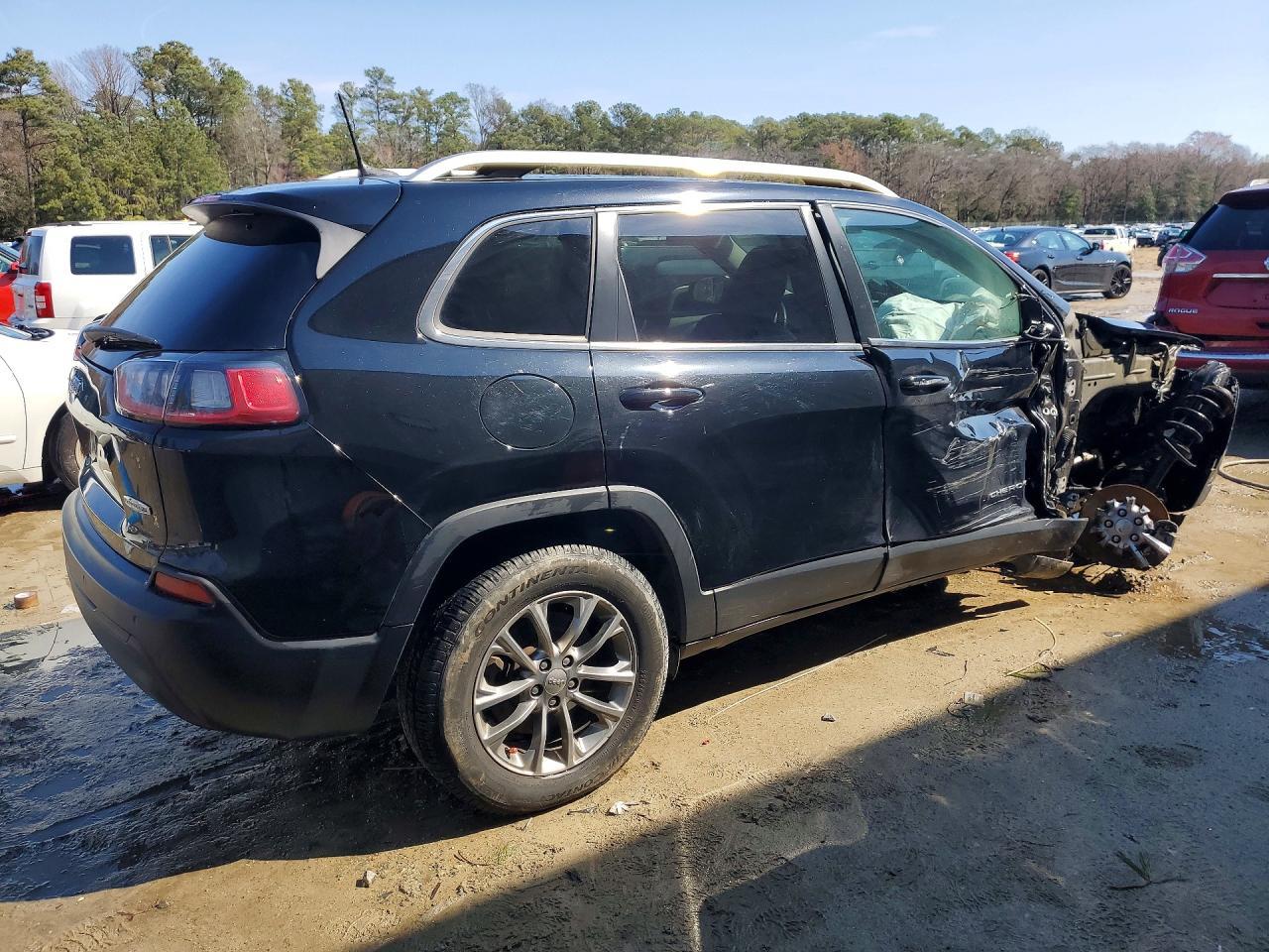 2020 Jeep Cherokee Latitude Plus - Фото 3
