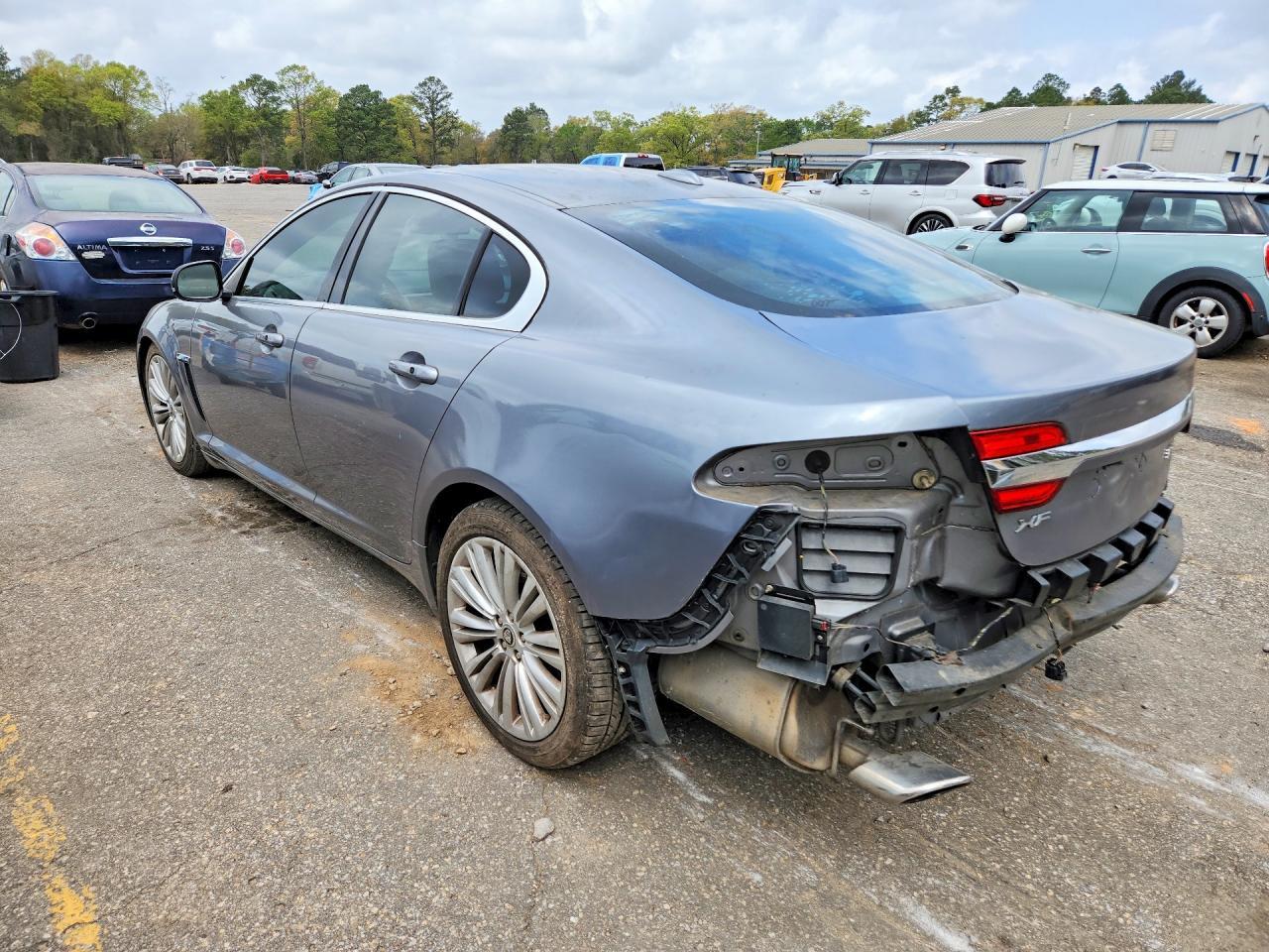 2012 Jaguar Xf Portfolio - Image 2