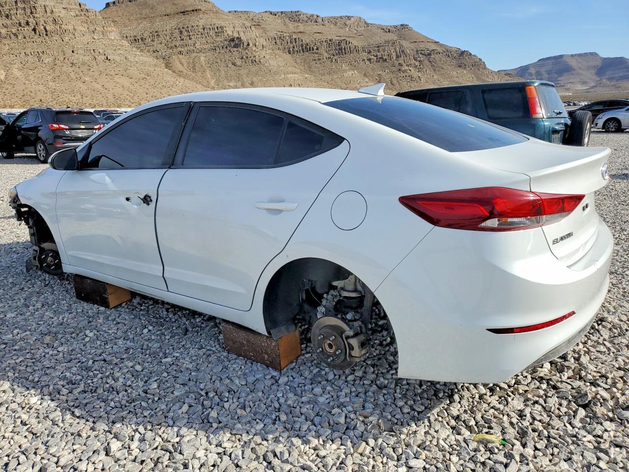 2018 Hyundai Elantra Sel - Фото 2