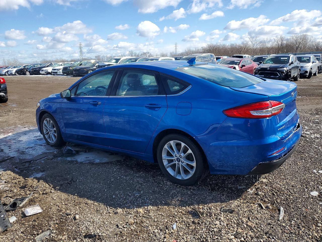 2020 Ford Fusion Se - Фото 2