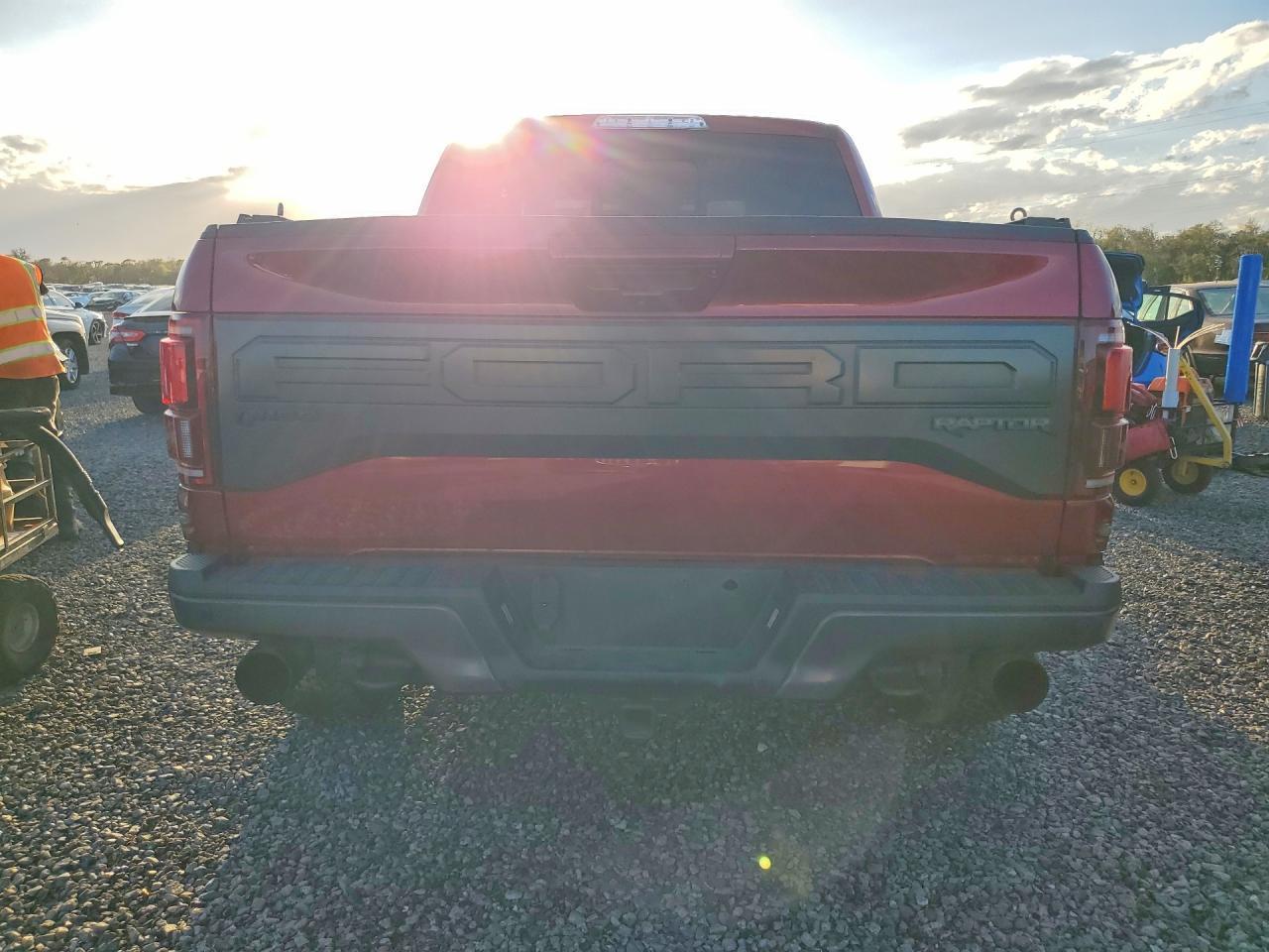 2018 Ford F150 Raptor - Фото 6