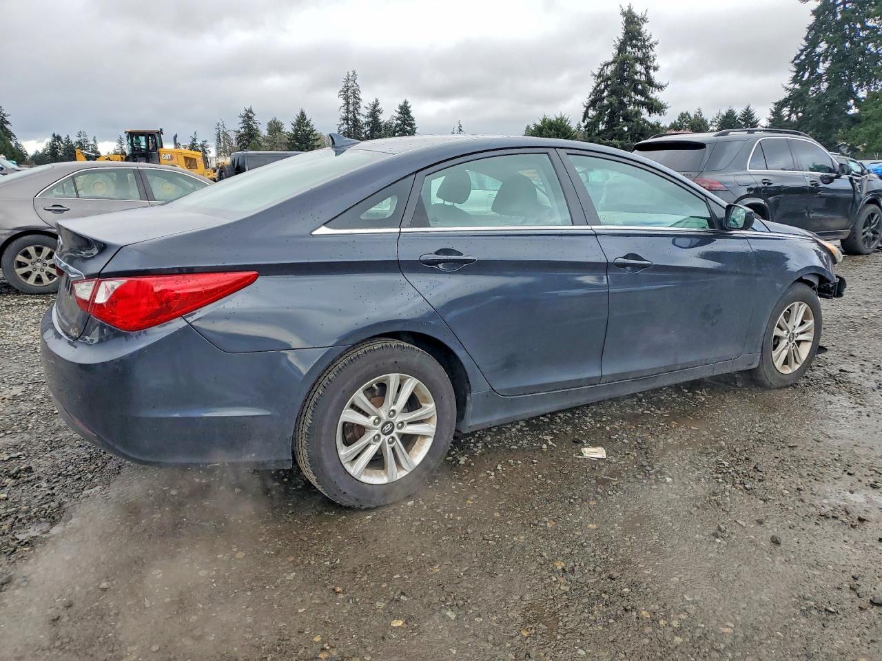 2011 Hyundai Sonata Gls - Image 3