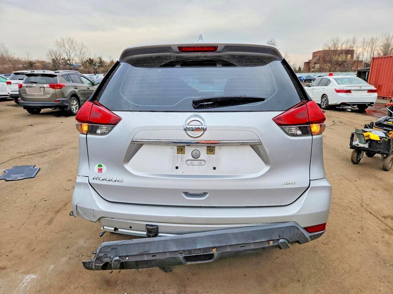 2017 Nissan Rogue S - Фото 6