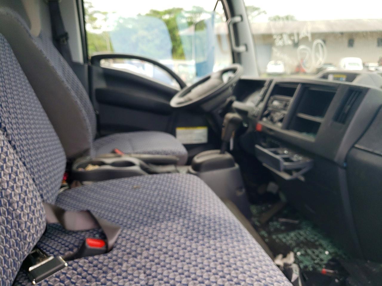 2024 Isuzu Npr Hd Box Truck - Image 6