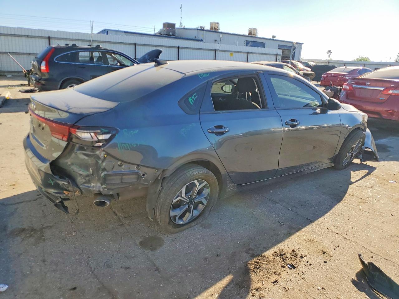 2020 Kia Forte Lxs - Фото 3
