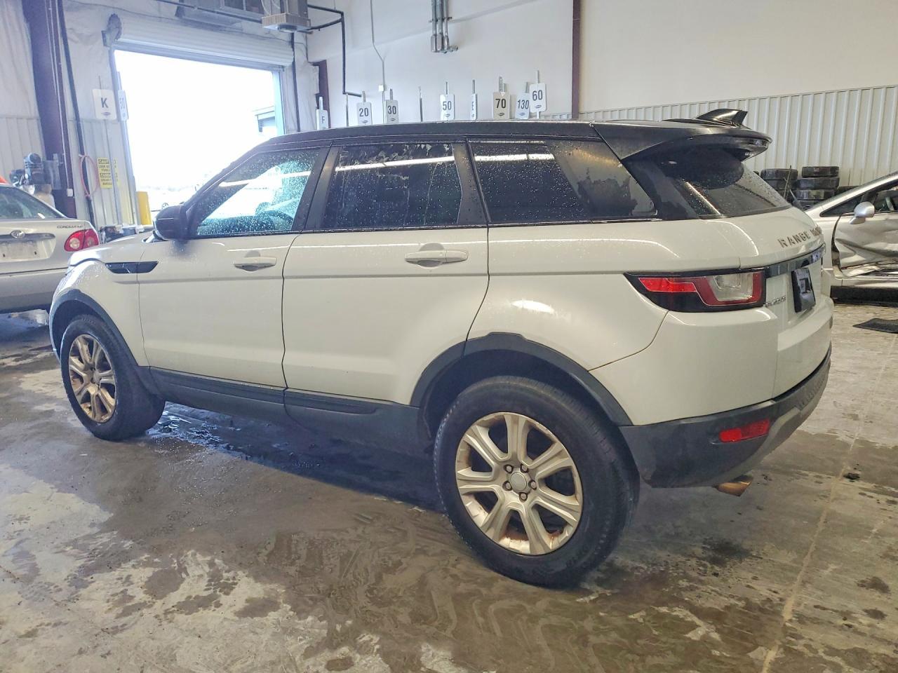 2017 Land Rover Range Rover Evoque Se - Фото 2