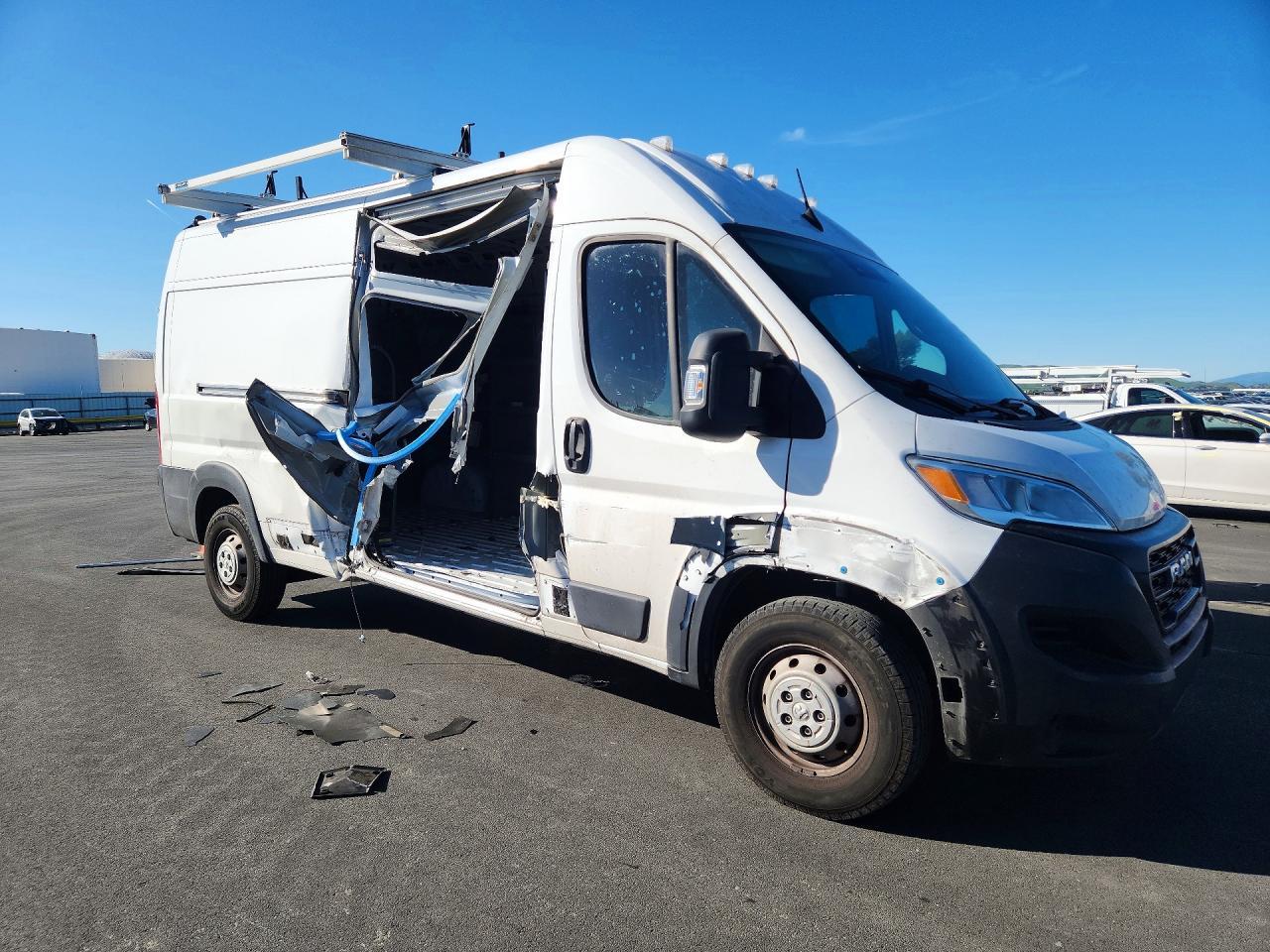 2023 Ram Promaster 2500 Utility / Service Van - Image 4