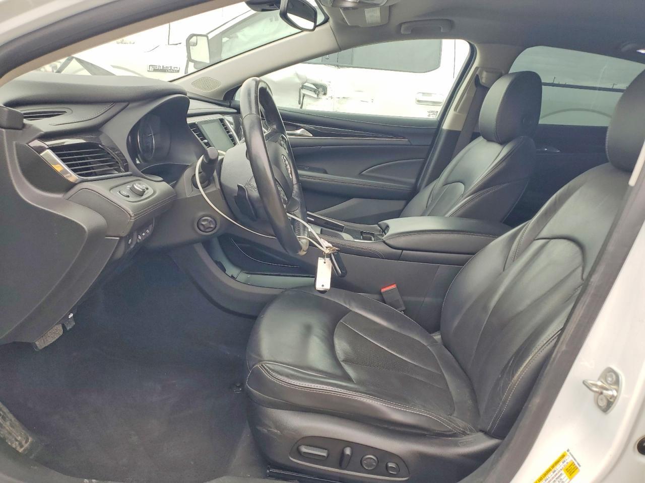 2017 Buick Lacrosse Premium - Image 7