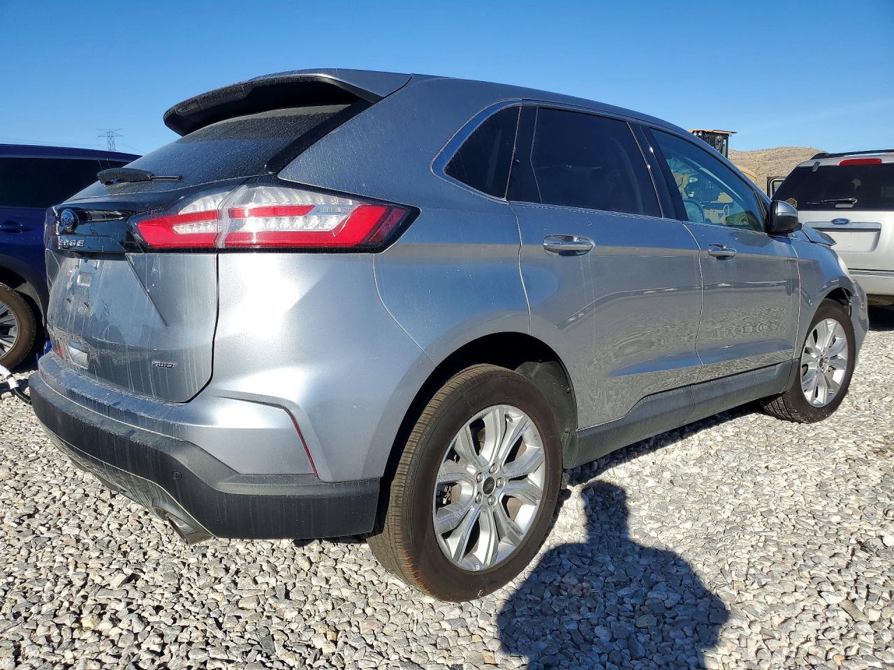 2023 Ford Edge Titanium - Фото 3