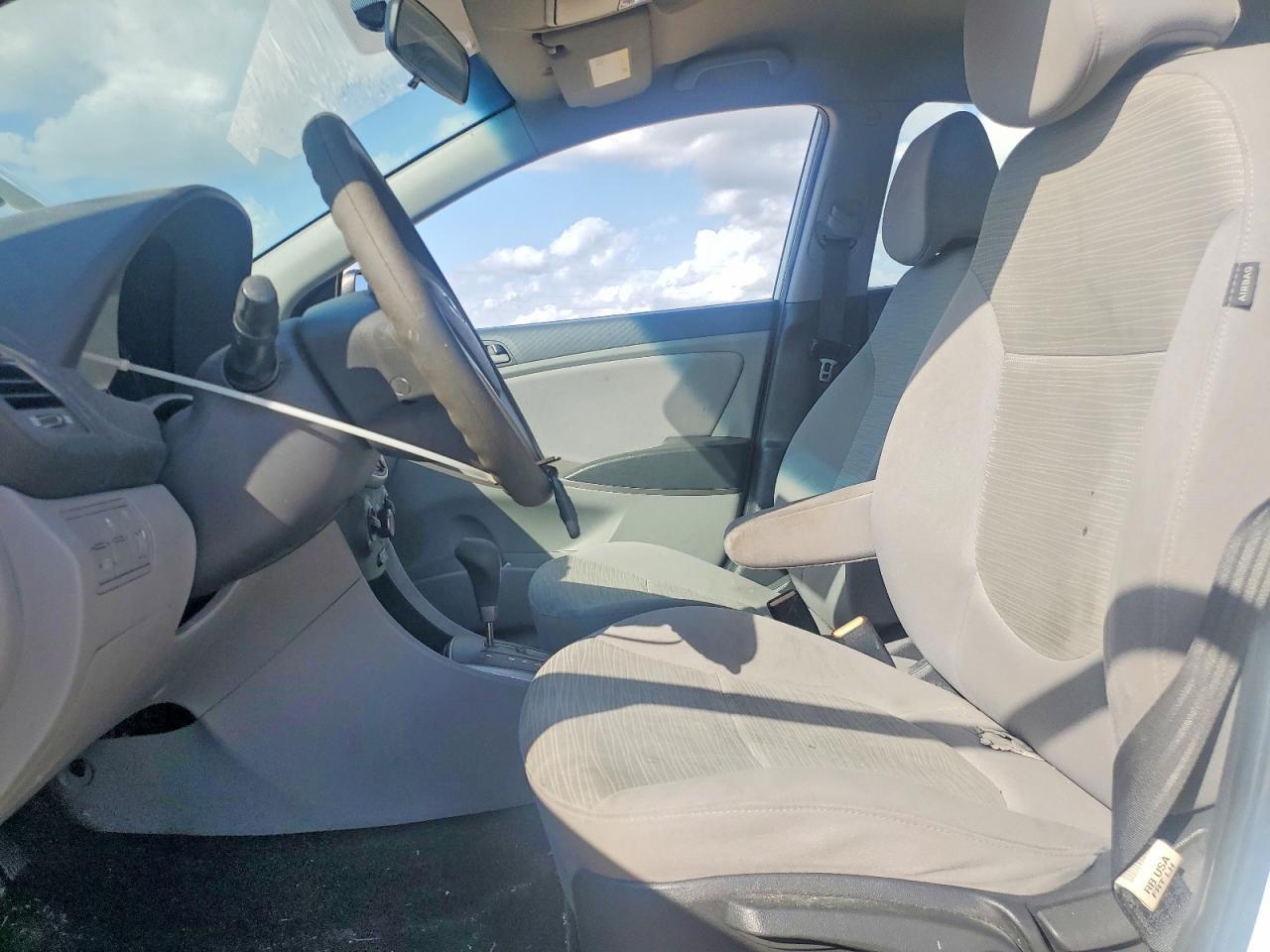 2016 Hyundai Accent Se - Image 7