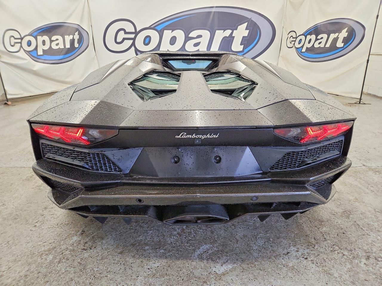 2018 Lamborghini Aventador S - Фото 6