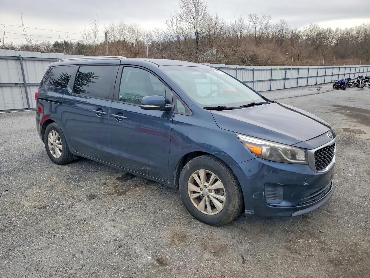 2016 Kia Sedona Lx - Фото 4