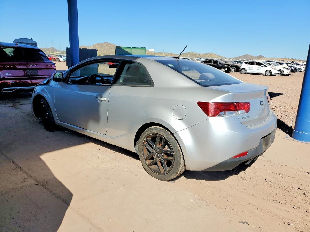 2010 Kia Forte Koup Sx - Image 2