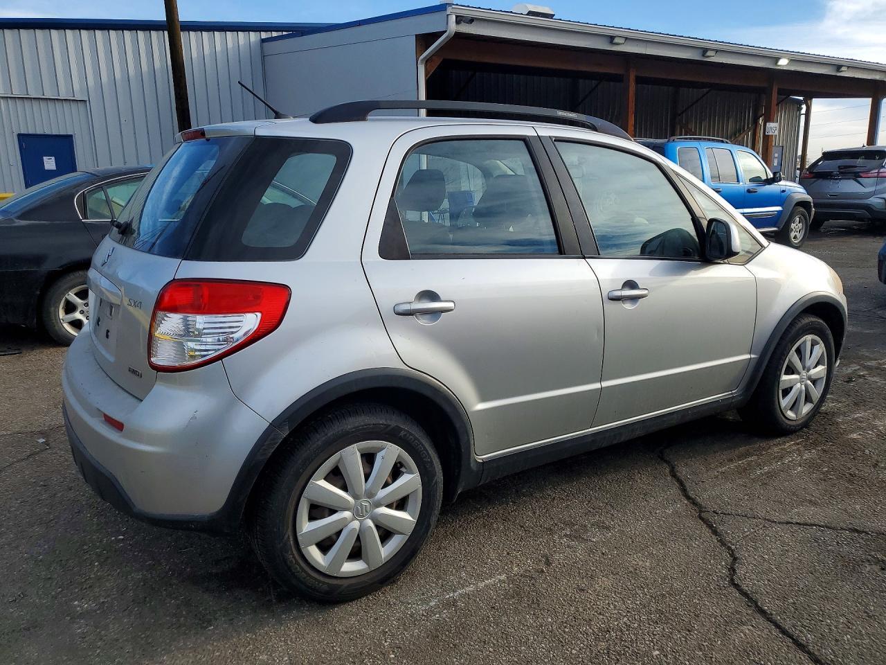 2010 Suzuki Sx4 - Фото 3