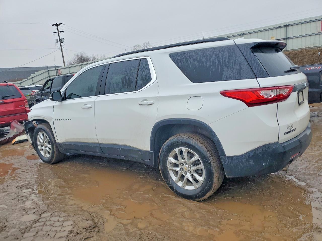 2020 Chevrolet Traverse Lt - Image 2