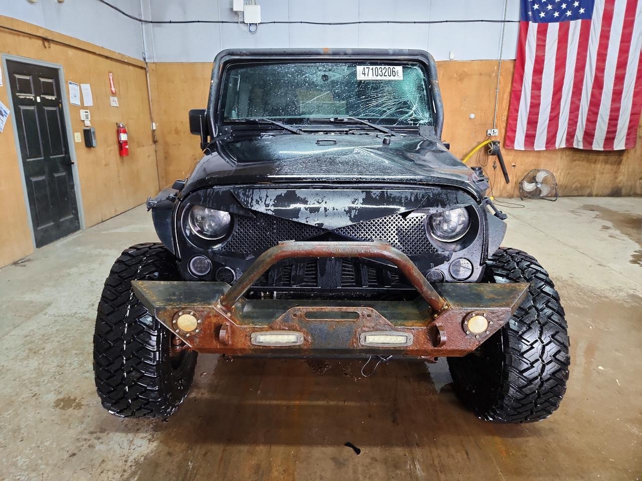 2012 Jeep Wrangler Unlimited Sahara - Фото 5