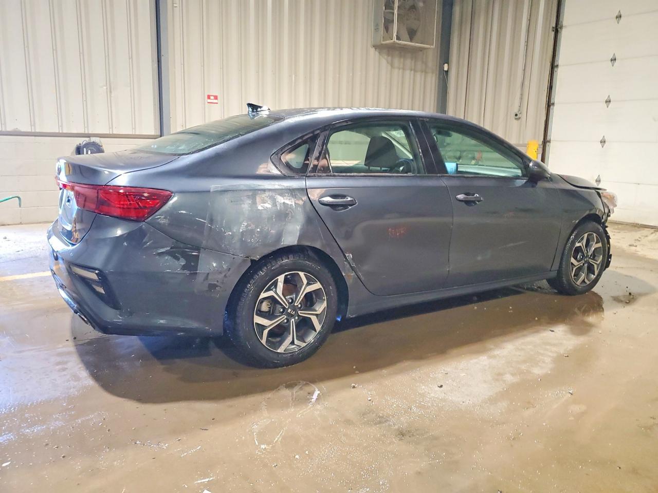 2019 Kia Forte Lxs - Фото 3