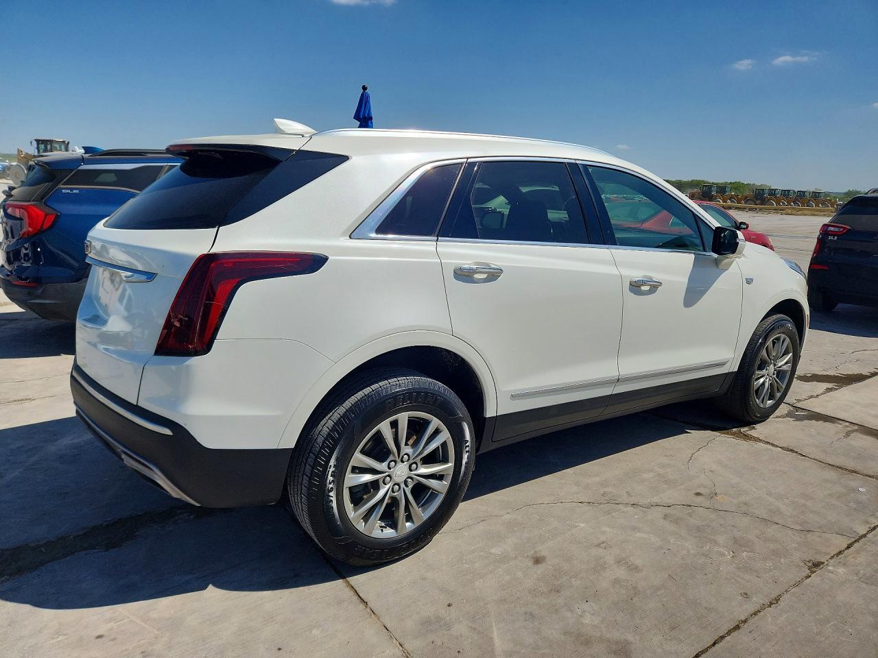2021 Cadillac Xt5 Premium Luxury - Image 3