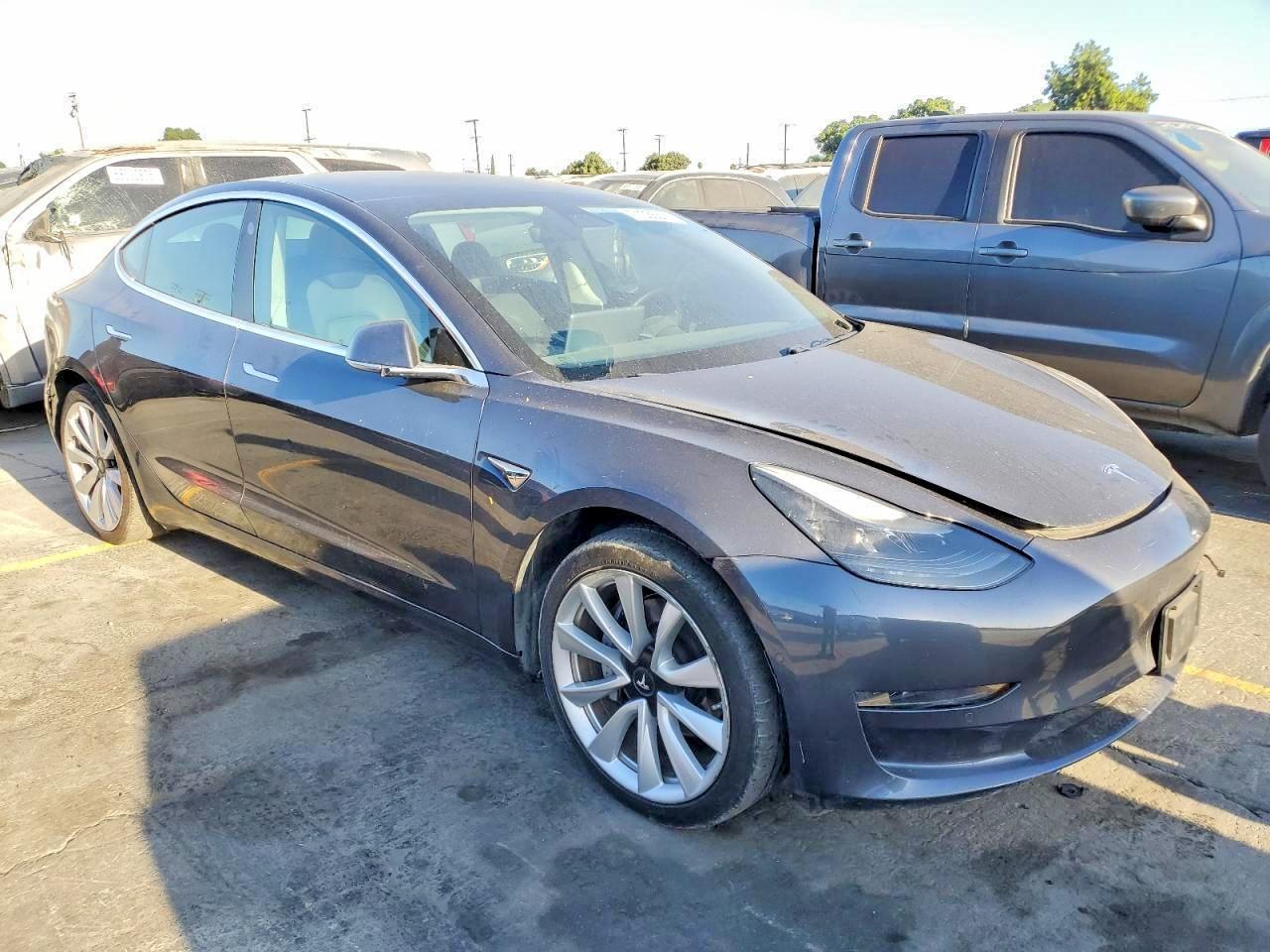 2019 Tesla 3 - Image 4