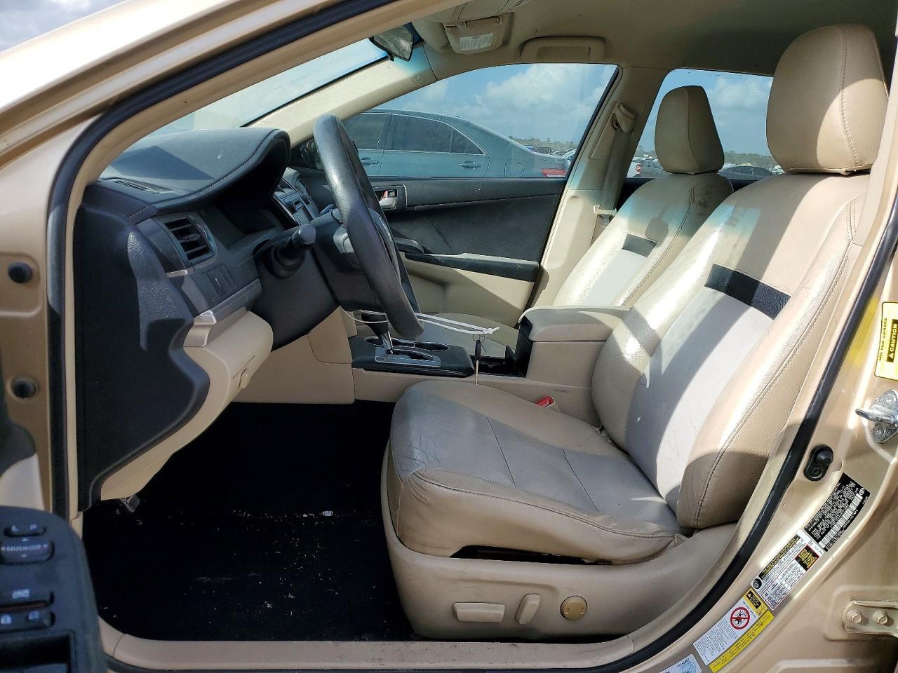 2012 Toyota Camry Le - Фото 7