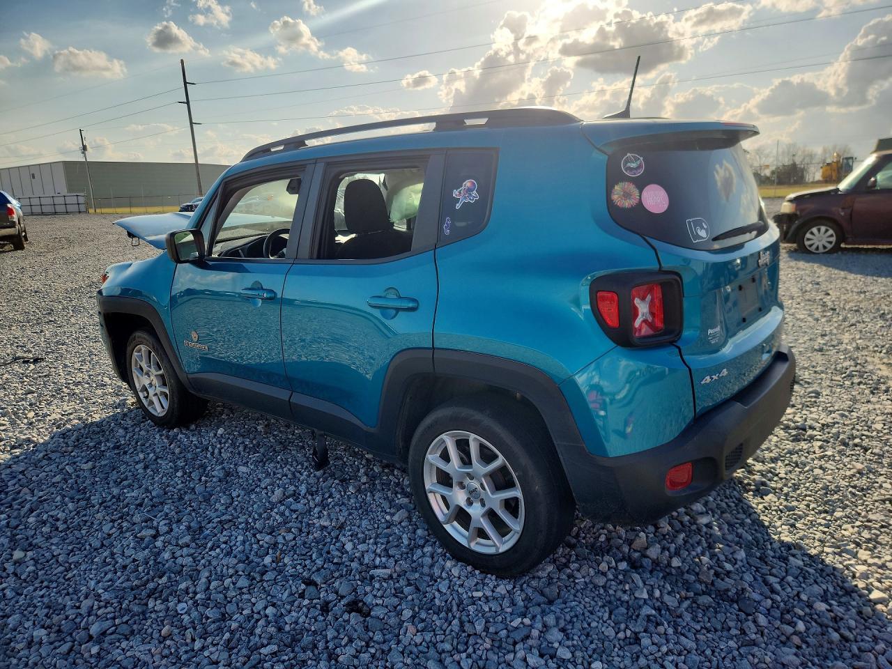 2022 Jeep Renegade Latitude - Фото 2