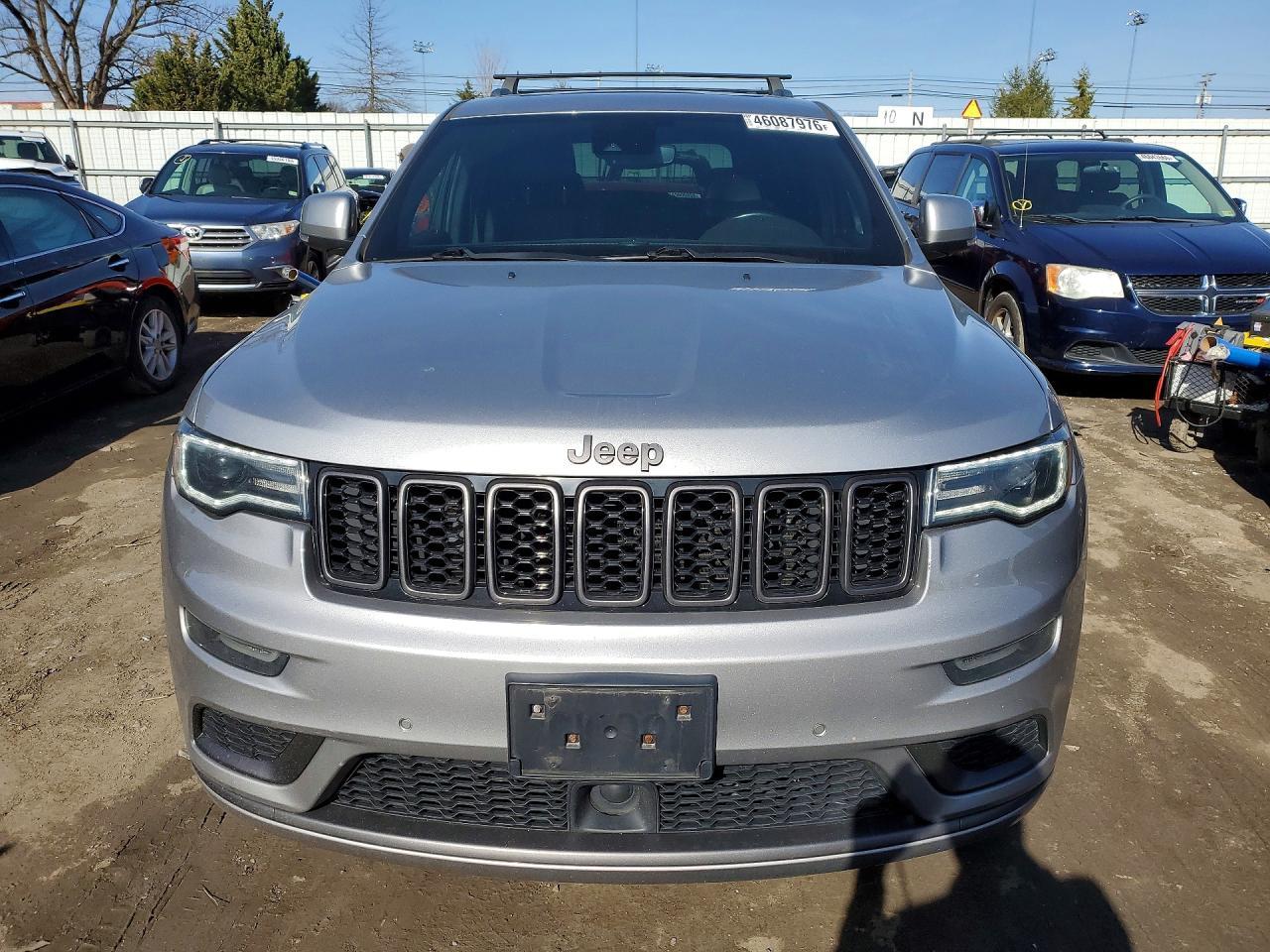 2020 Jeep Grand Cherokee Overland - Image 5