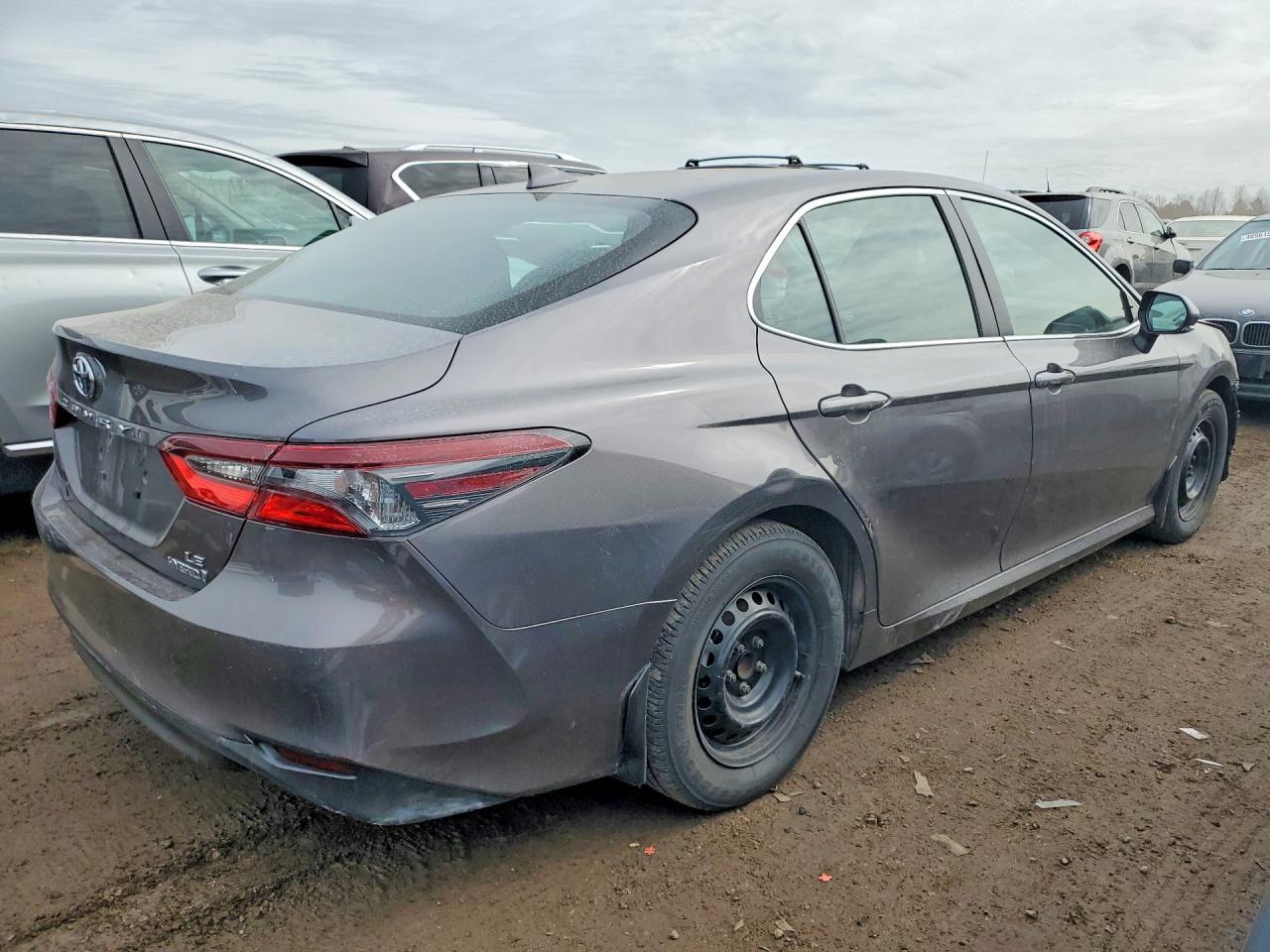 2023 Toyota Camry Hybrid Le - Фото 3