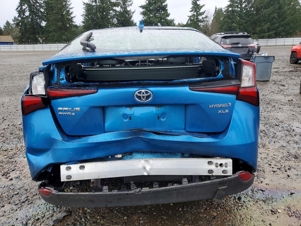 2022 Toyota Prius Xle Awd-E - Image 6
