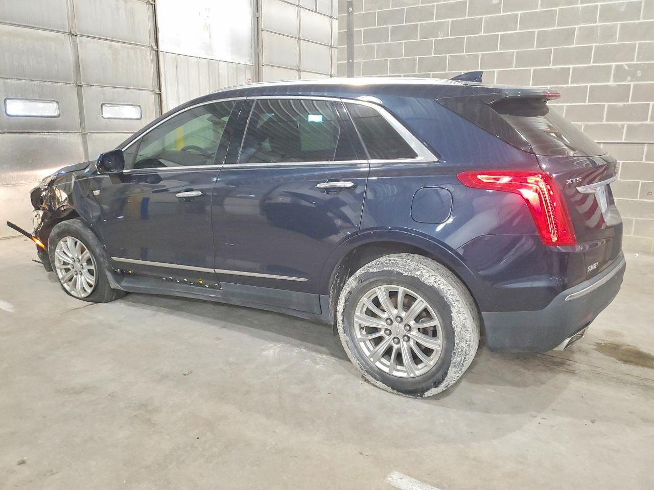 2017 Cadillac Xt5 - Фото 2