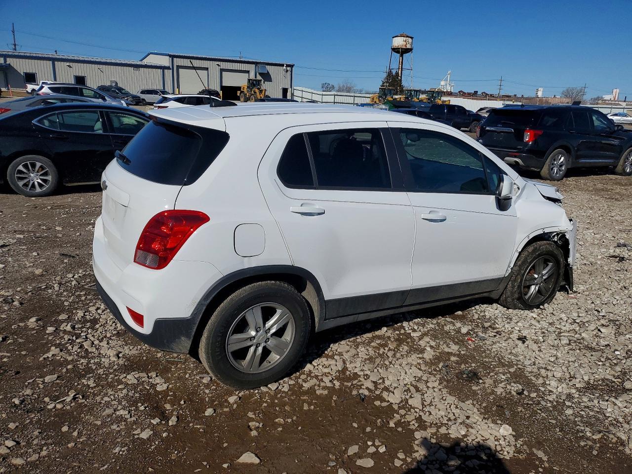 2020 Chevrolet Trax Ls - Фото 3