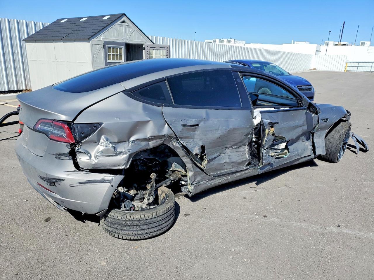 2018 Tesla Model 3 - Фото 3