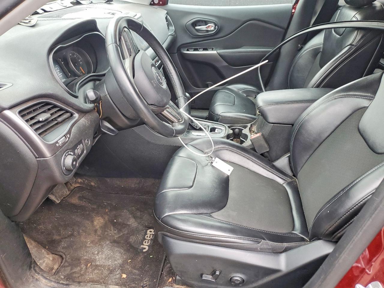 2019 Jeep Cherokee Latitude Plus - Фото 7