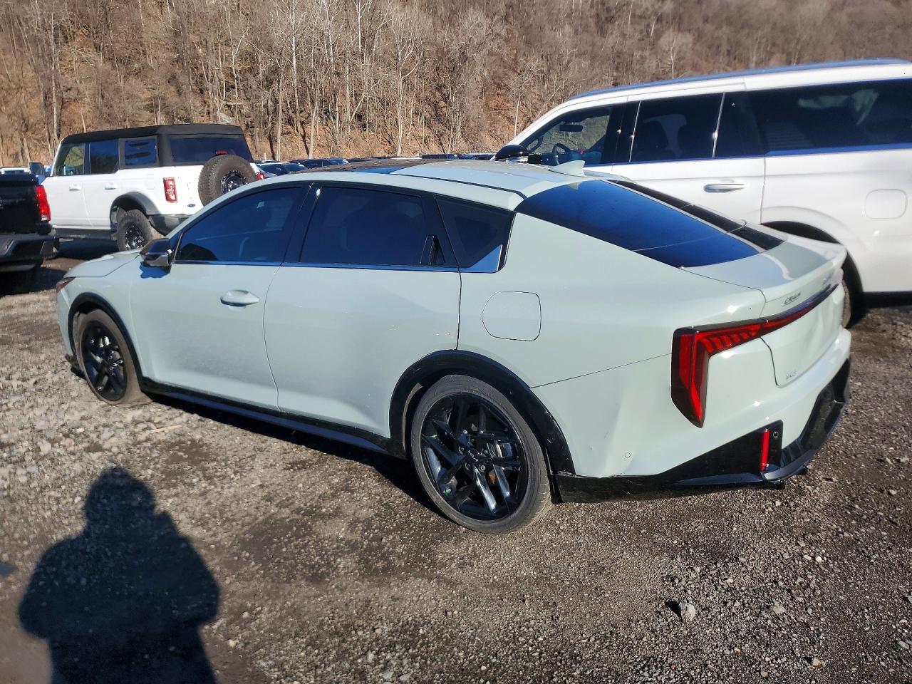 2025 Kia K4 Gt-Line Turbo - Image 2