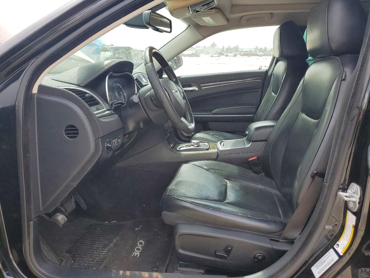 2016 Chrysler 300C - Фото 7