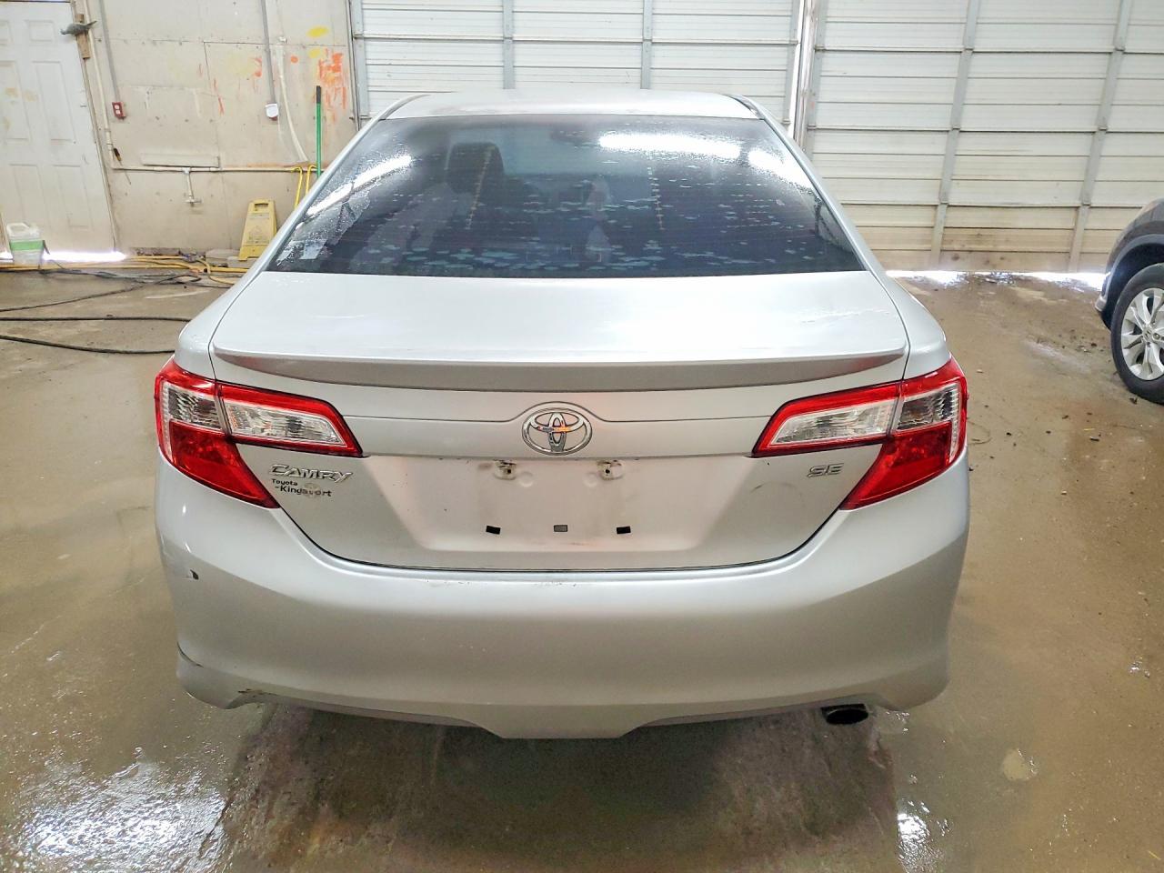 2013 Toyota Camry Se - Image 6