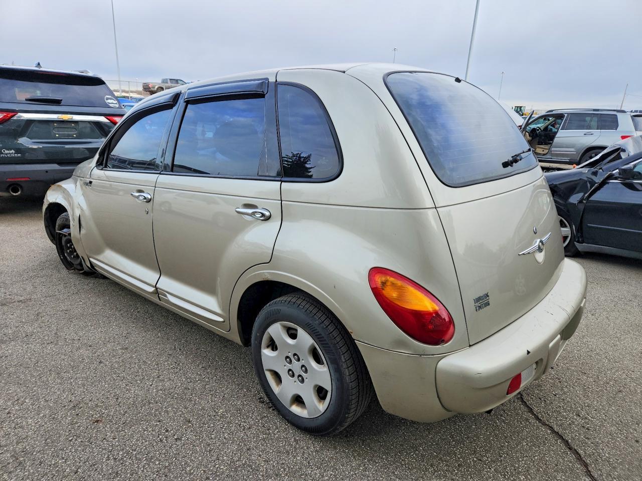 2005 Chrysler Pt Cruiser Touring - Image 2