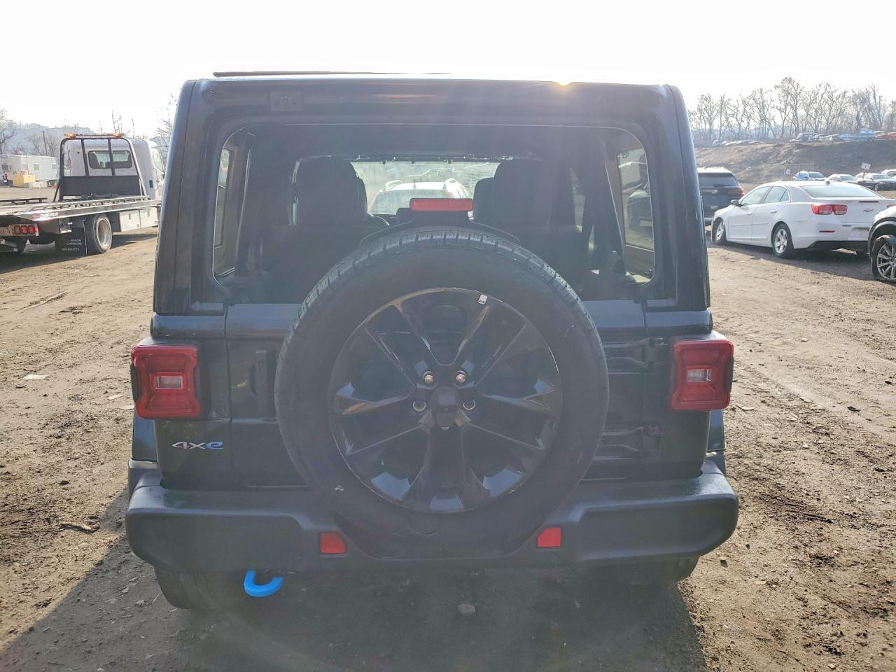 2024 Jeep Wrangler Sahara 4Xe - Фото 6