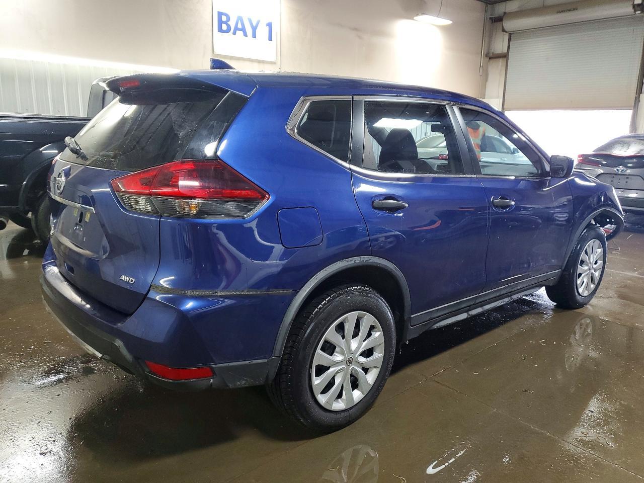 2018 Nissan Rogue S - Фото 3