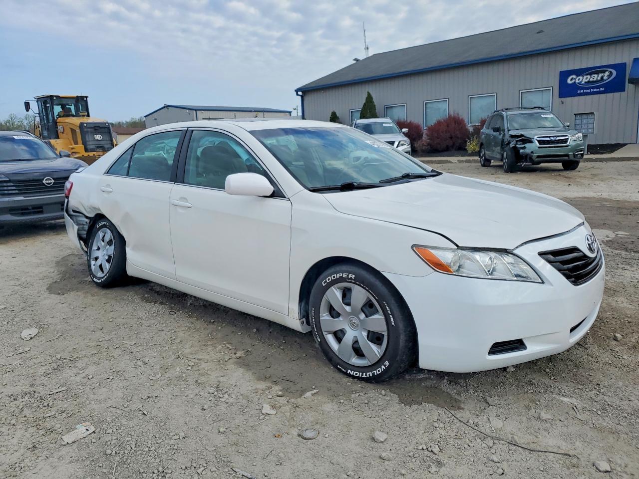 2008 Toyota Camry Le - Image 4