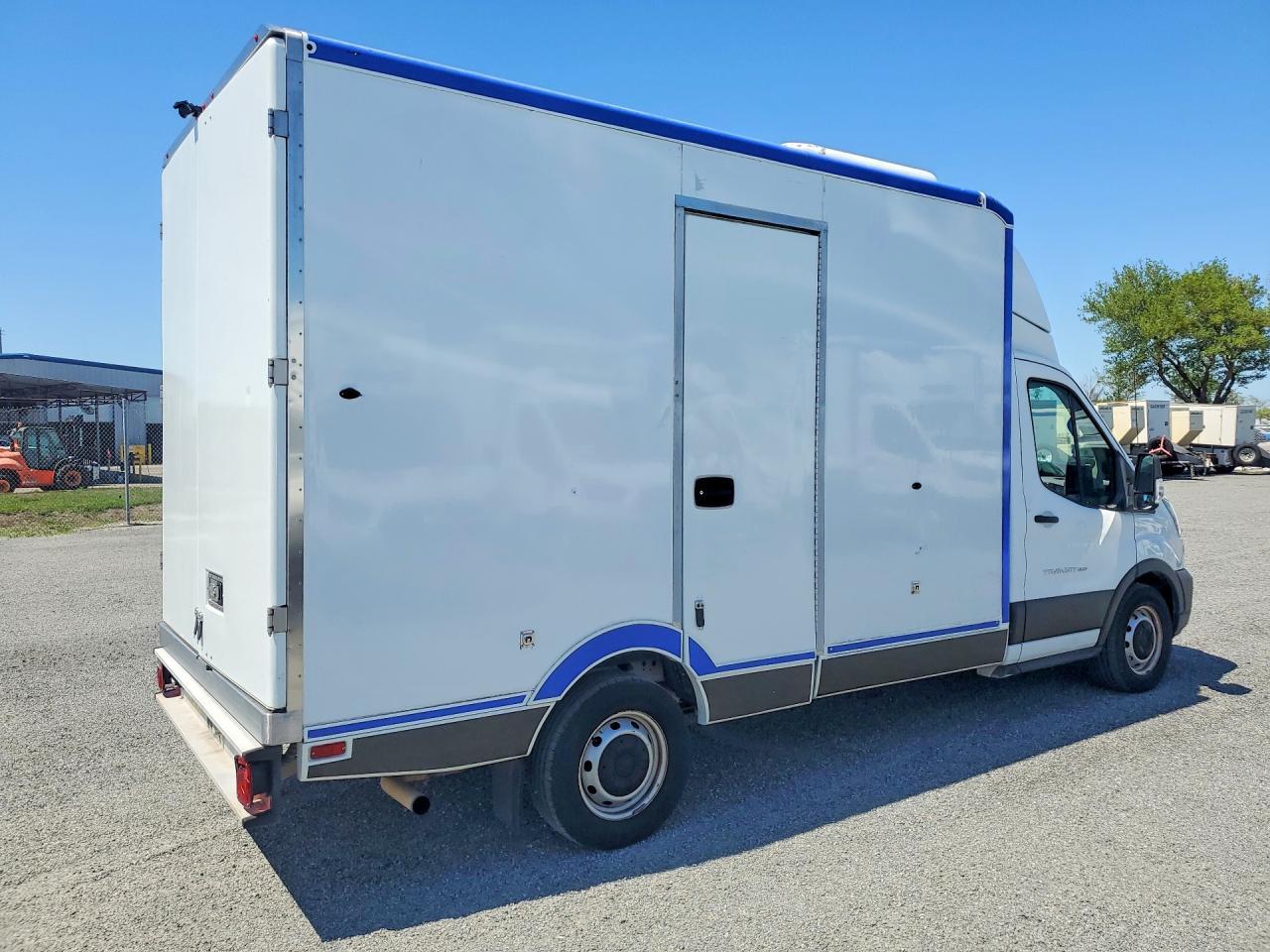 2020 Ford Transit Delivery Truck - Image 3