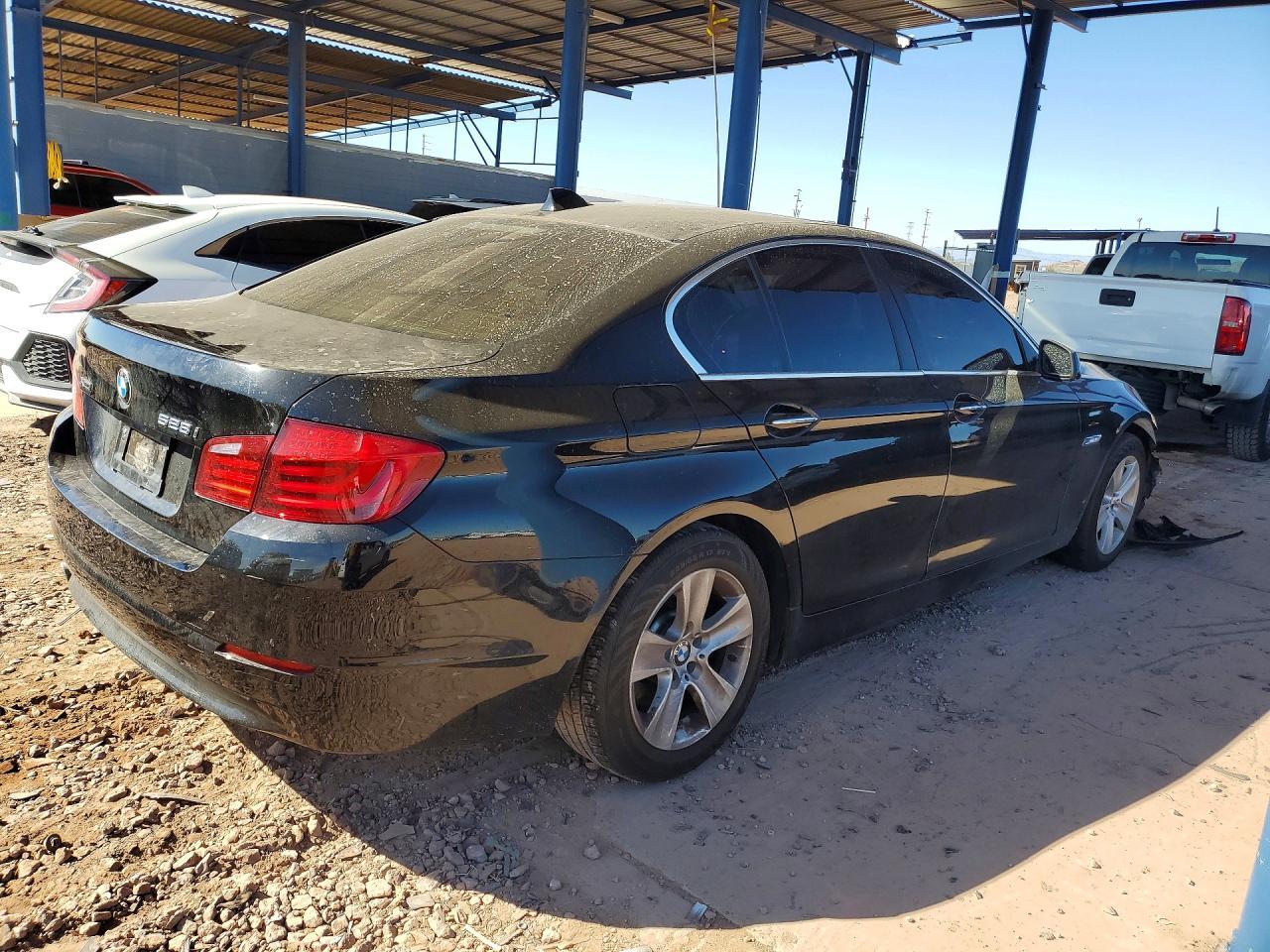 2013 BMW Motorrad 528 Xi - Image 3