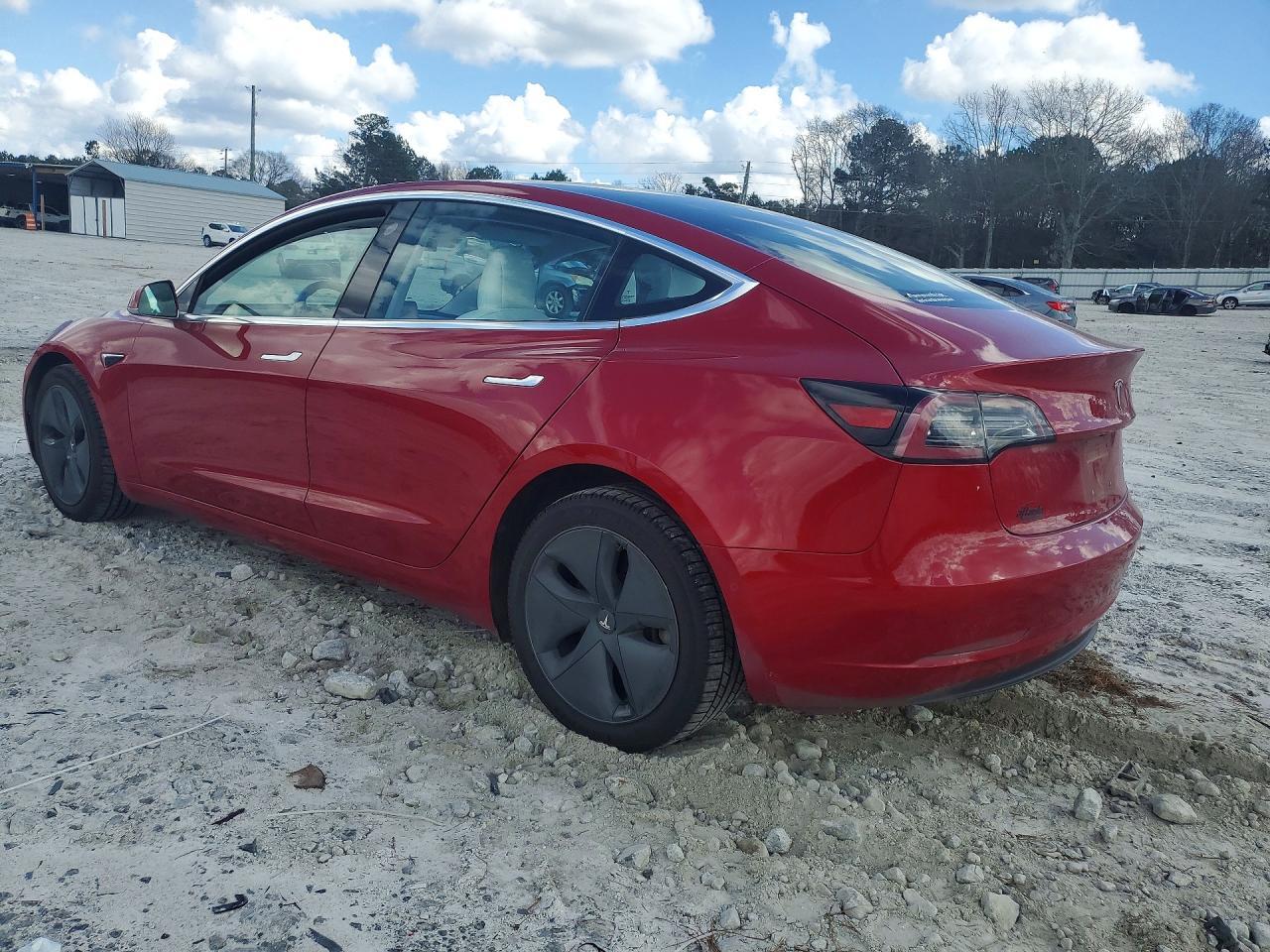 2018 Tesla Model 3 - Фото 2